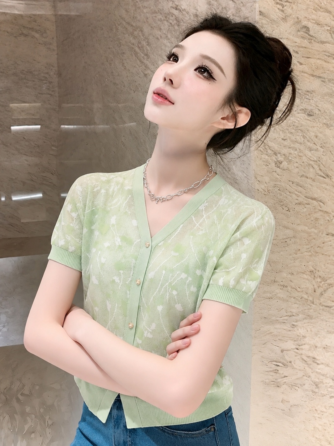 Embroidery Cardigan - Cárdigan de punto de seda helada