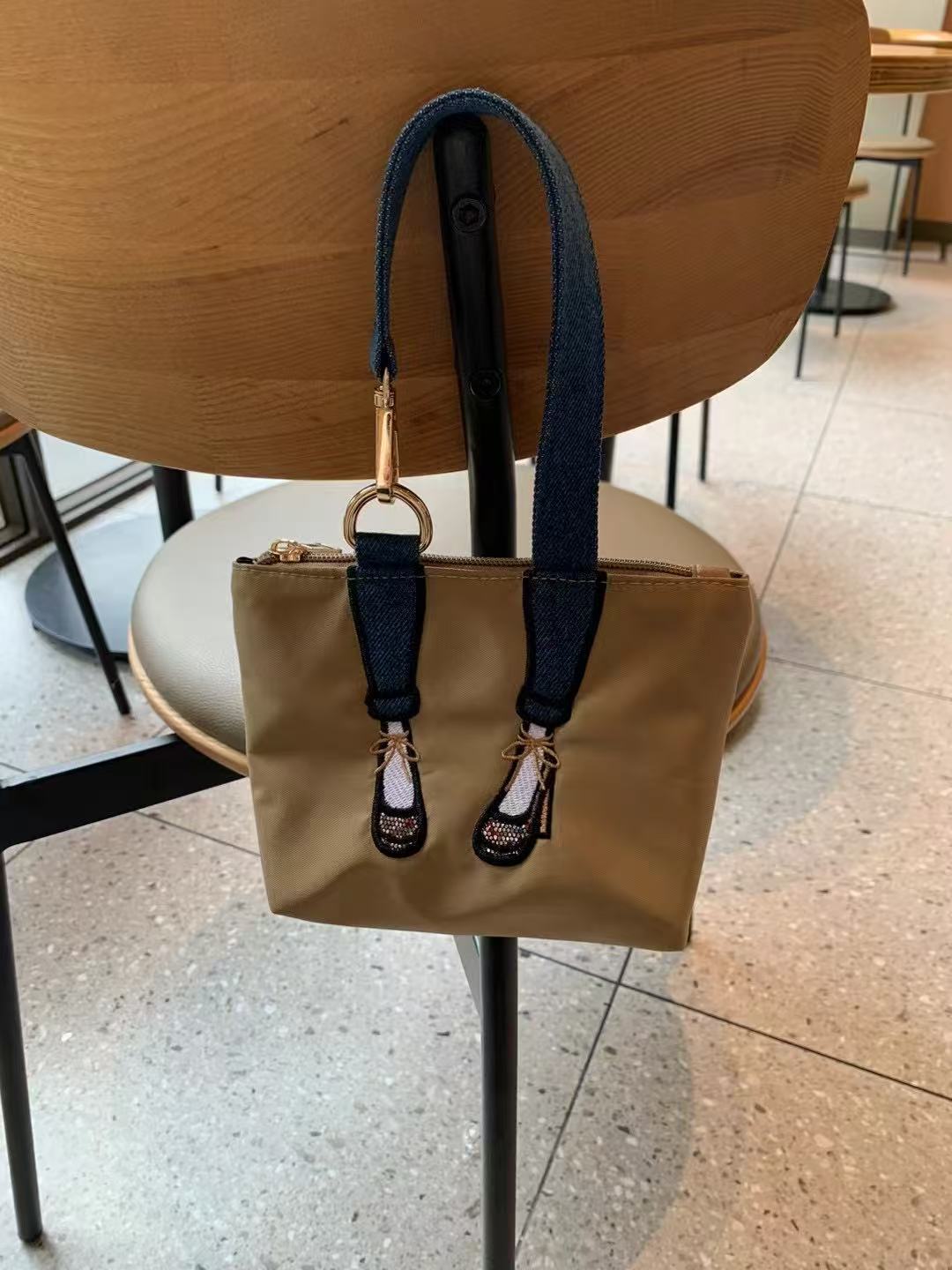 Bolso de nailon impermeable bo - Embroidery Wallet reseña y precio