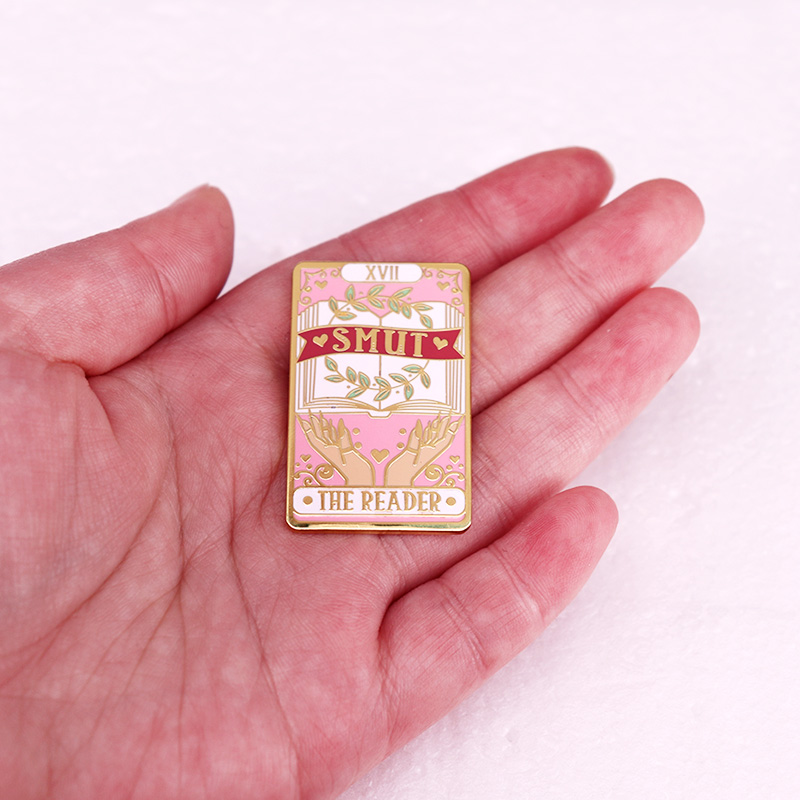 SMUT The Reader Book-Pin esmal - Embroidery Wallet reseña y precio